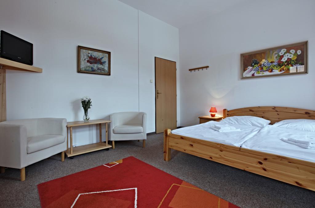 Hotel Posta Černý Dŭl Exterior photo