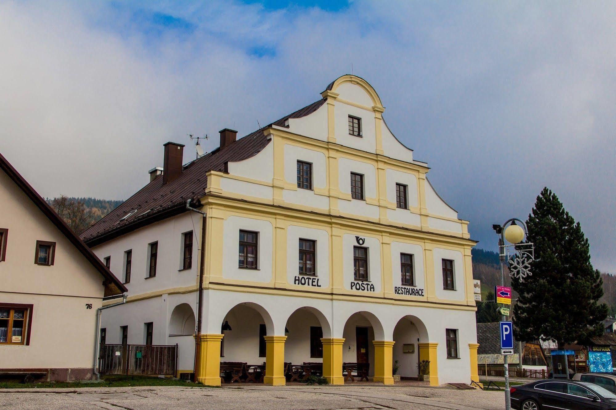 Hotel Posta Černý Dŭl Exterior photo